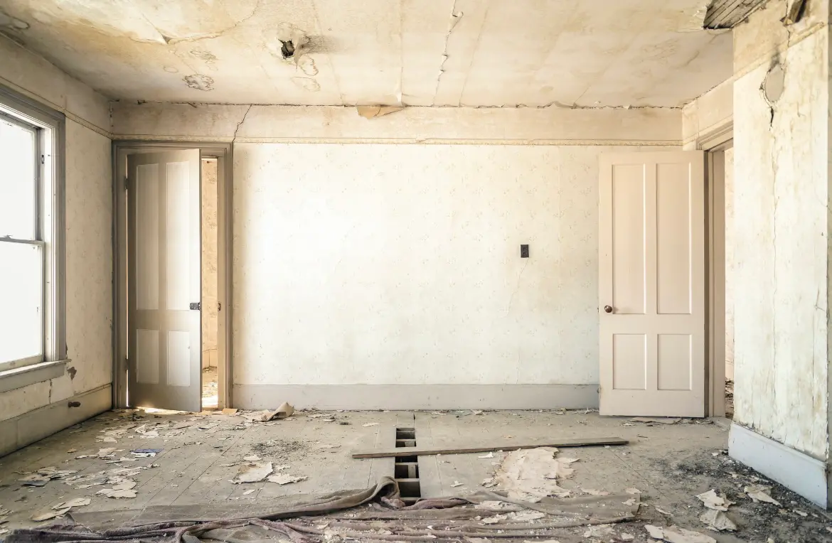 Waste disposal crew managing a cleanout project in Vernon